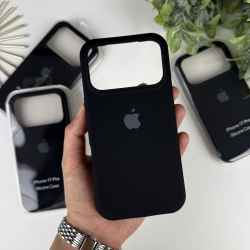 Силіконовий чохол на iPhone 17 Pro c закритим низом. Silicone Case iPhone 17 Pro  Чорний (18)