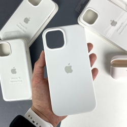 Силіконовий чохол на iPhone 15 c закритим низом. Silicone Case iPhone 15 Білий (9)
