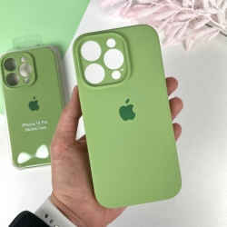 Силиконовый чехол c закрытыми камерами на iPhone 14 Pro Ярко-зеленый (32)